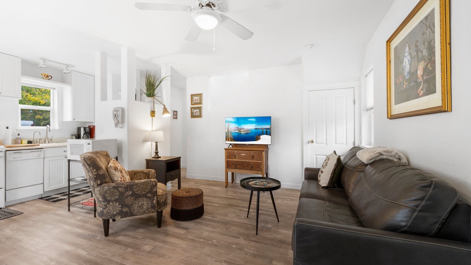 Photo of Livingroom in Ashland