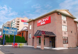 Diplomat Inn