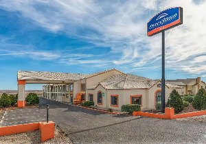 Howard Johnson by Wyndham Holbrook