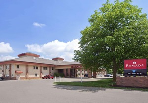 Ramada by Wyndham Saginaw Hotel & Suites