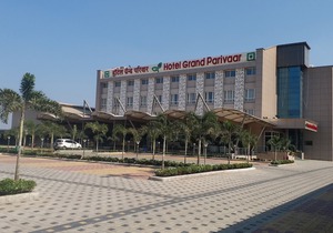 Hotel Grand Parivaar