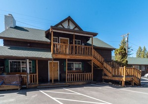Red Wolf Lakeside Lodge