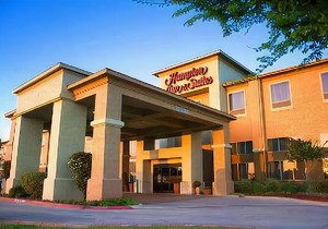 Hampton Inn & Suites Denton