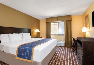 Days Inn by Wyndham Hillsborough