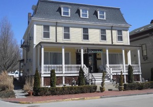 Bellevue Manor