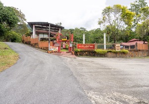 SPOT ON 89906 Kendong Village Resort