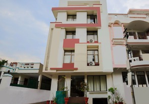 OYO 15782 Hotel Royal Residency