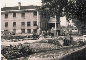 Riverside Hot Springs Inn & Spa - Adults Only