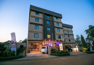Best Western Plus the Athena Hotel
