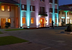 Al Tezzon Hotel