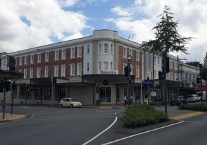 Ramada by Wyndham Hamilton City Center
