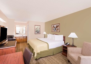 Baymont by Wyndham Albany at Albany Mall