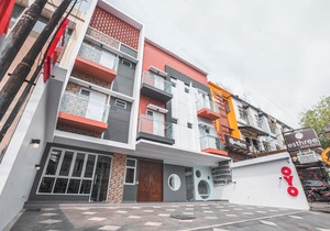 OYO 1487 Residence Khoe