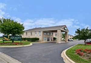 Quality Inn Aurora - Naperville Area
