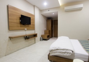 Premier Hotel