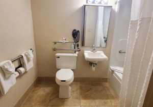 Comfort Inn & Suites at Maplewood