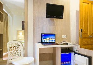 Hostal Adelino