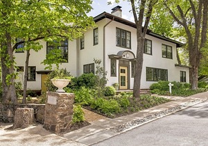 Oakhurst Inn