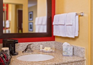 Courtyard by Marriott Richmond Northwest