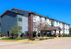 Quality Inn & Suites Bloomington I-55 and I-74