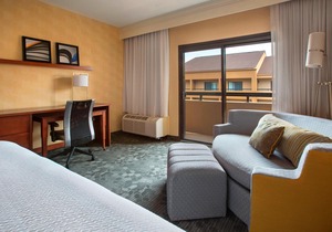 Courtyard by Marriott Boston Andover