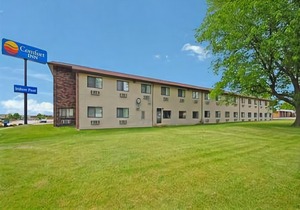 Quality Inn Near I-72 and Hwy 51