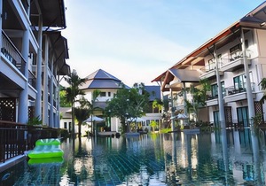 Navatara Phuket Resort(SHA Extra Plus)