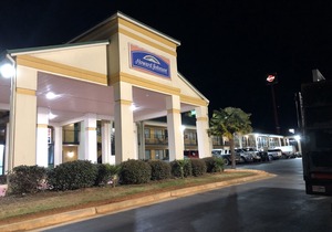 Howard Johnson by Wyndham Perry GA