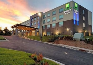 Holiday Inn Express & Suites - Charlotte NE - University Area, an Ihg Hotel