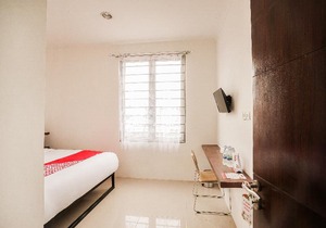 OYO 2183 Cibeureum Residence