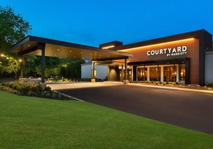 Courtyard by Marriott Lincroft Red Bank