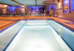 Norwood Inn & Suites