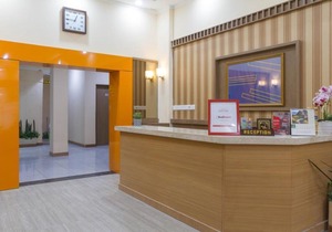 RedDoorz Near Istana Plaza 2