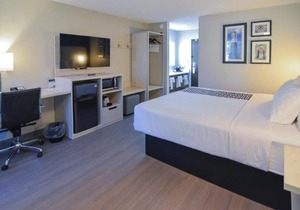 Best Western Plus Lafayette Hotel University Area