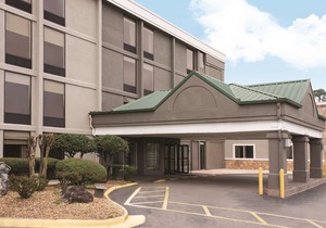 Country Inn & Suites by Radisson, North Little Rock, AR