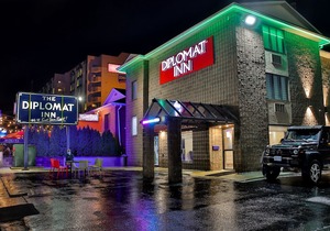 Diplomat Inn