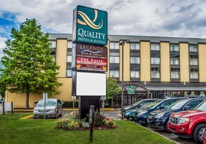 Quality Hotel & Suites at The Falls