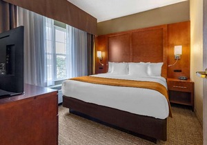 Comfort Suites