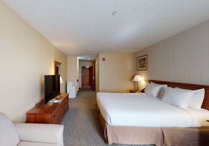 Ramada by Wyndham Strasburg