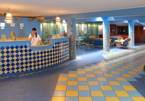 Studio a Stones Throw from The Sea
