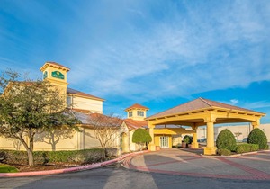 La Quinta by Wyndham Sherman