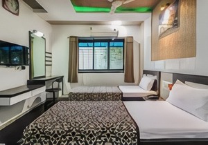 Hotel Decent