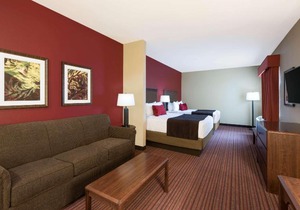 Best Western Plus Hudson Hotel & Suites
