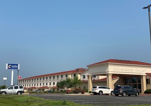Comfort Inn & Suites at I-74 and 155