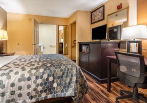 Econo Lodge Hillsboro I-35