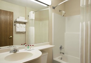 Ramada Limited and Suites Bloomington