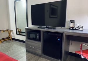 Ramada by Wyndham Windsor Locks
