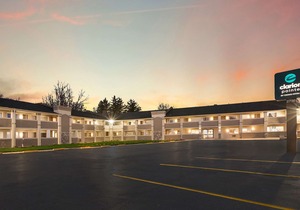 Clarion Pointe East Lansing University Area