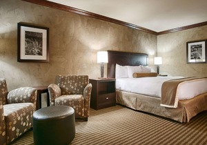 Best Western Plus Raton Hotel