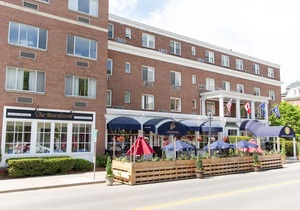 Capitol Plaza Hotel Montpelier Tapestry Collection by Hilton